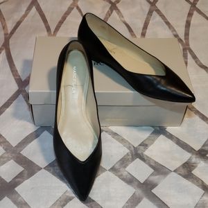 Marc Fisher Analia Size 8.5 Pointed-Toe Flats